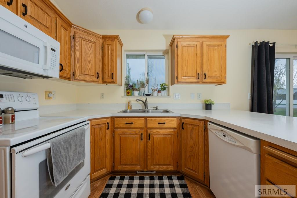 4020 Gateway Circle Ammon, ID 83406 - Photo 16 of 43