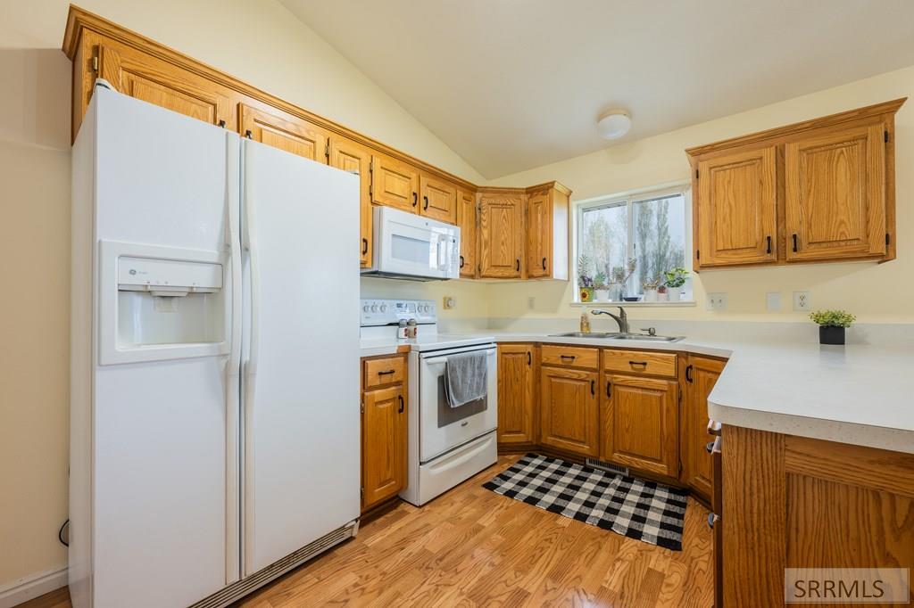 4020 Gateway Circle Ammon, ID 83406 - Photo 3 of 43