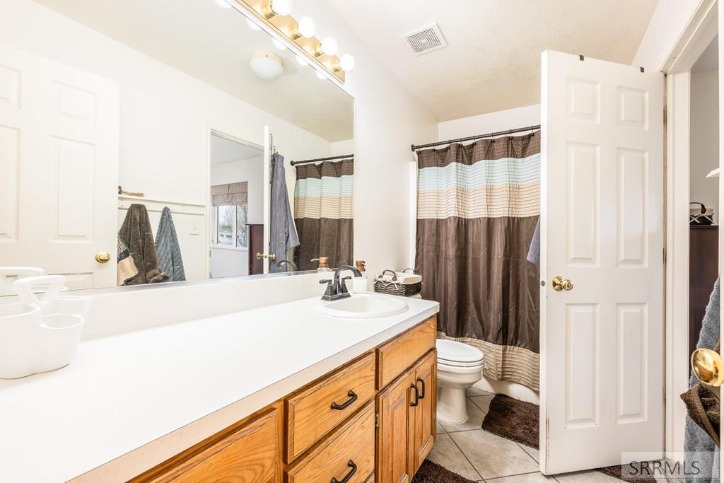 4020 Gateway Circle Ammon, ID 83406 - Photo 6 of 43