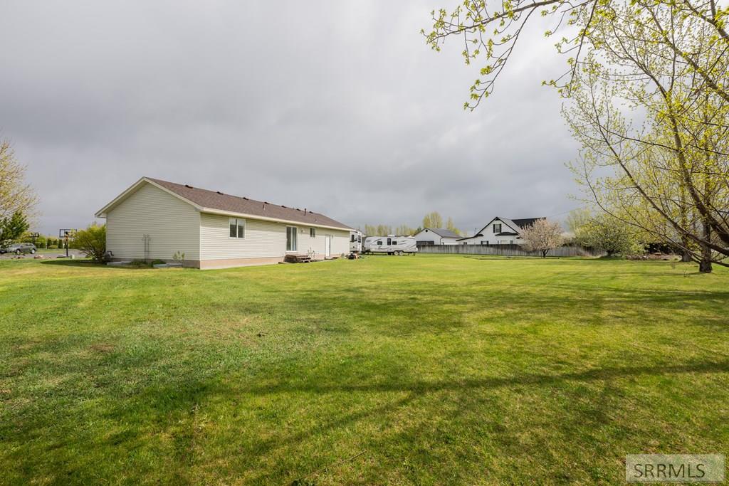 4020 Gateway Circle Ammon, ID 83406 - Photo 9 of 43
