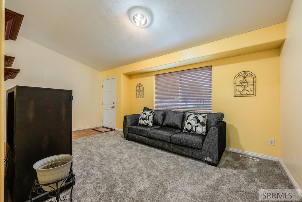 4020 Gateway Circle Ammon, ID 83406 - Photo 10 of 43