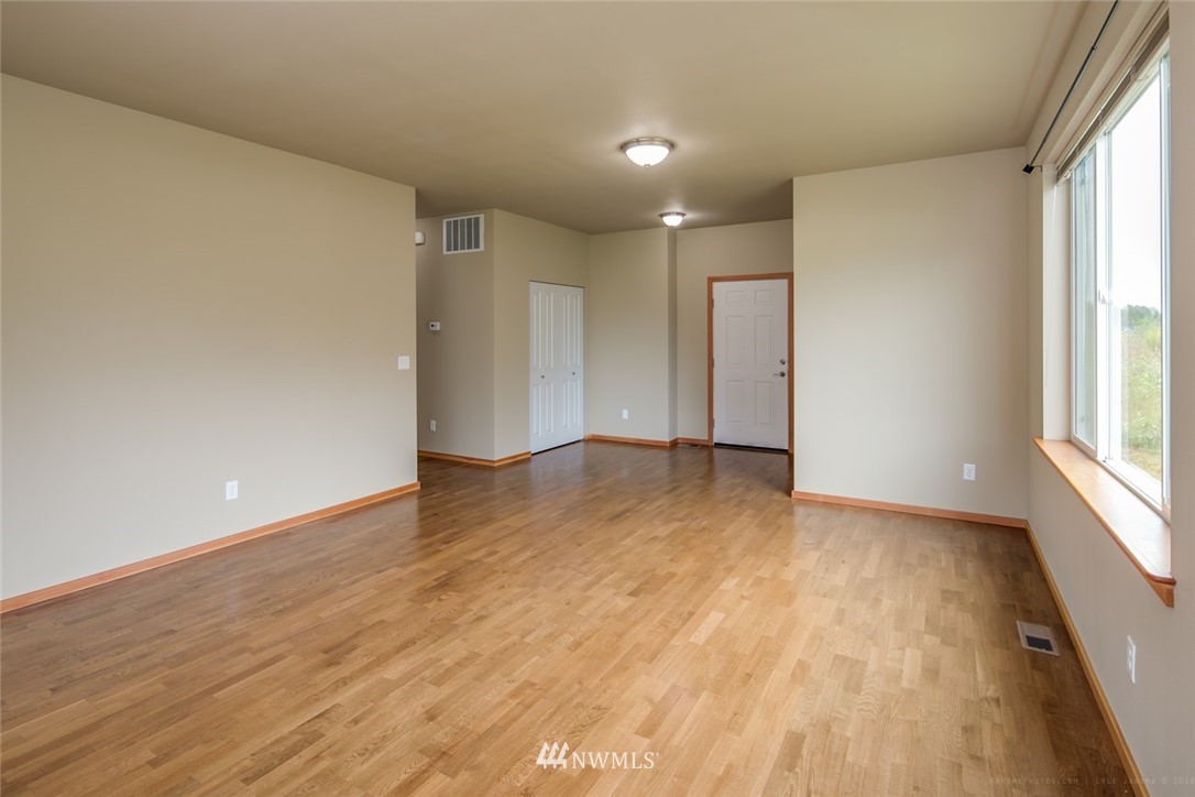 2085 Roxy Loop Ferndale, WA 98248 - Photo 3 of 25 Gallery Image 3