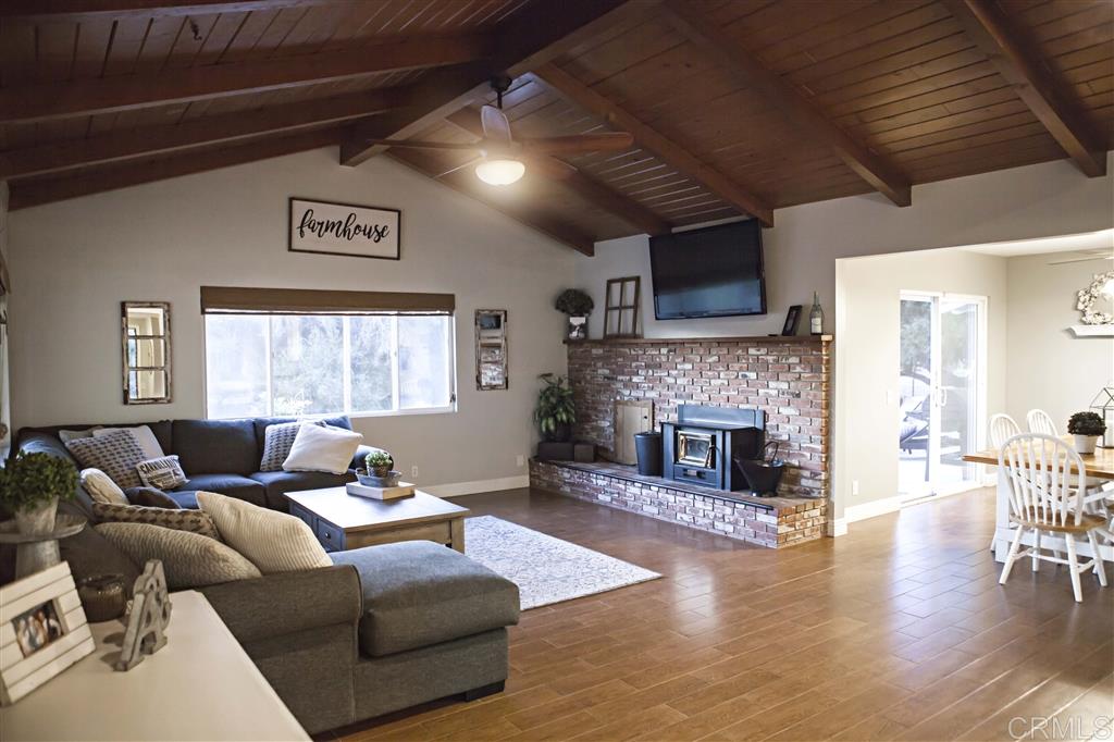 949 Quail Knoll Road Fallbrook, CA 92028 - Photo 7 of 19 Gallery Image 7