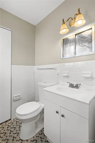 $194,000 | 425 Jana Drive, Florissant, MO 63031