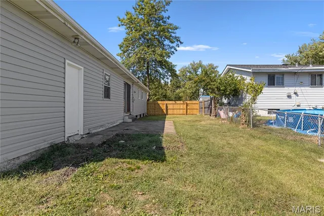 $194,000 | 425 Jana Drive, Florissant, MO 63031