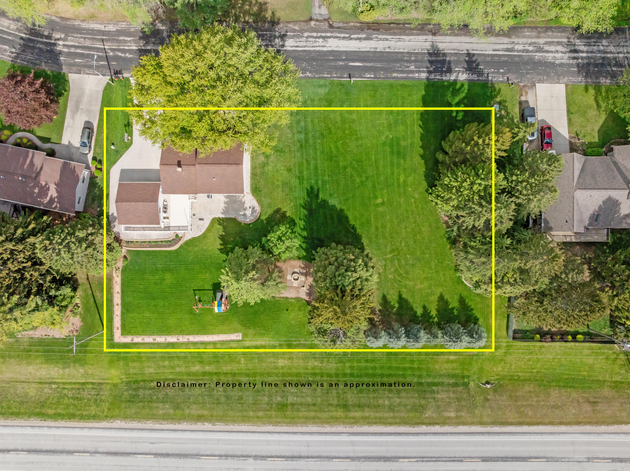 815 Jackson Drive Cleveland, WI 53015 - Photo 33 of 38 Property Overview with Lot Lines