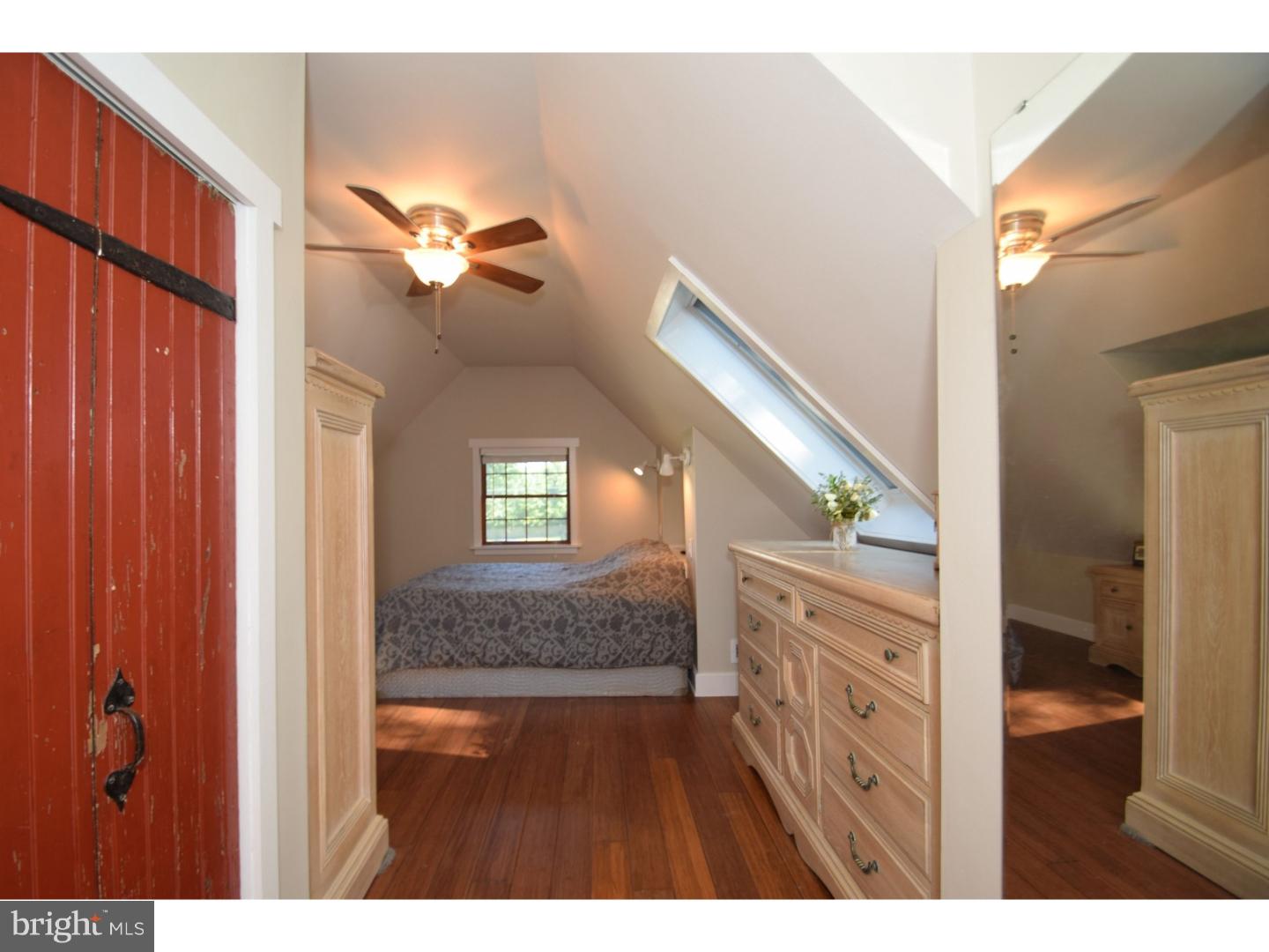 501 Middle Road Perkasie, PA 18944 - Photo 13 of 24 Hallway
