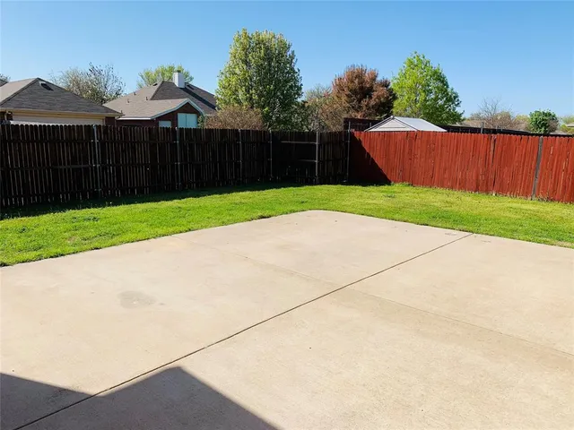 $2,400 | 1804 Lake Texoma Circle, Allen, TX 75002