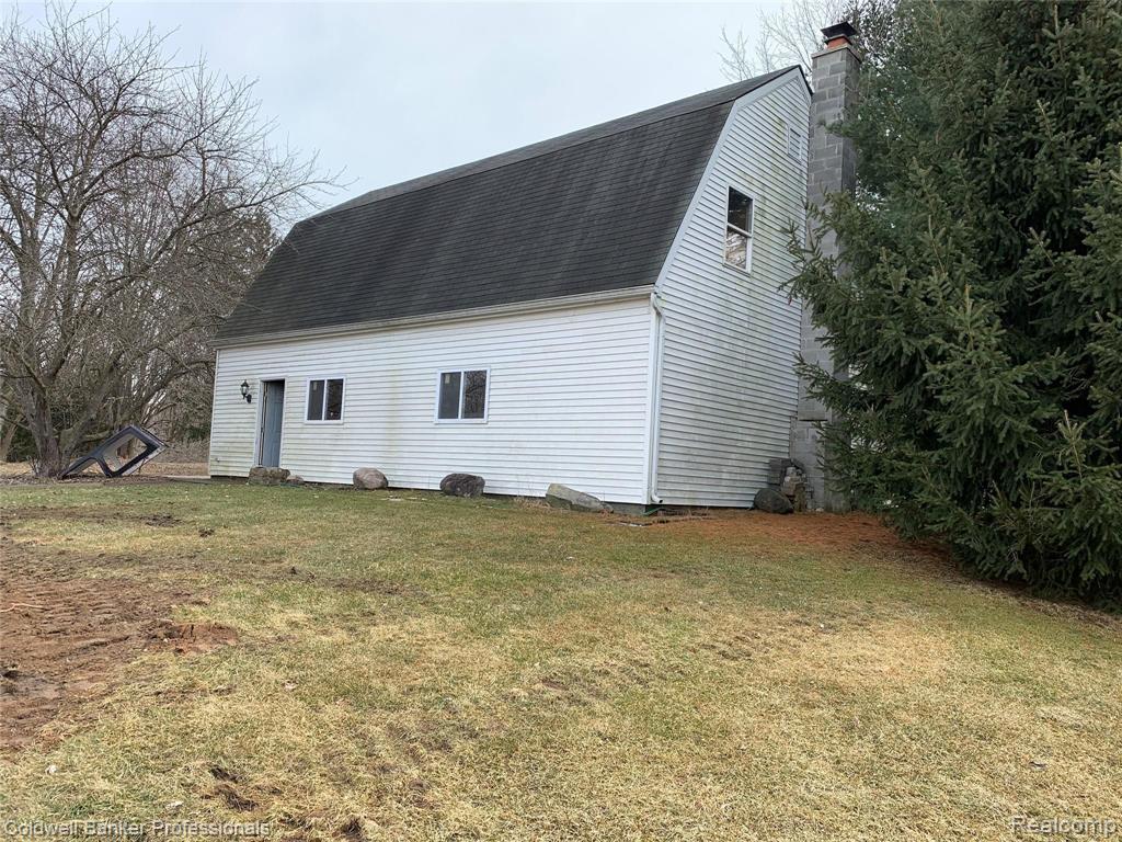 58150 Travis Road New Hudson, MI 48165 - Photo 3 of 24