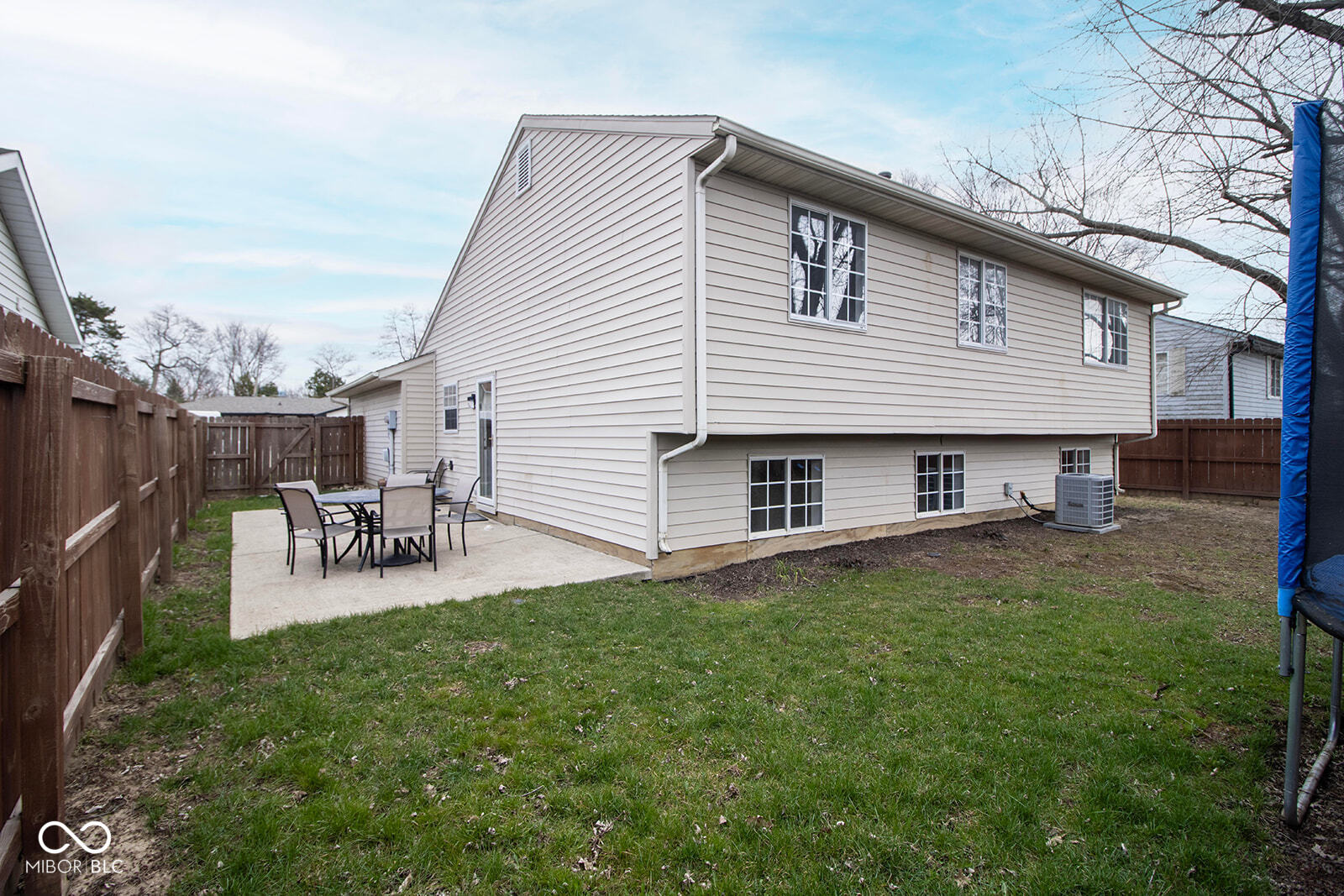 1311 Chesterfield Place Anderson, IN 46012 - Photo 7 of 47