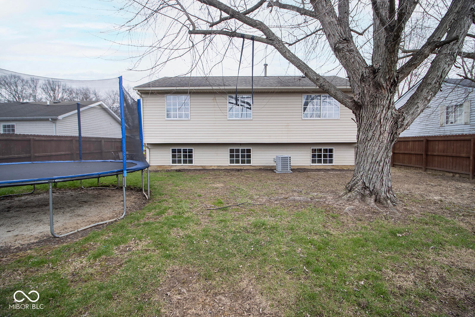 1311 Chesterfield Place Anderson, IN 46012 - Photo 8 of 47