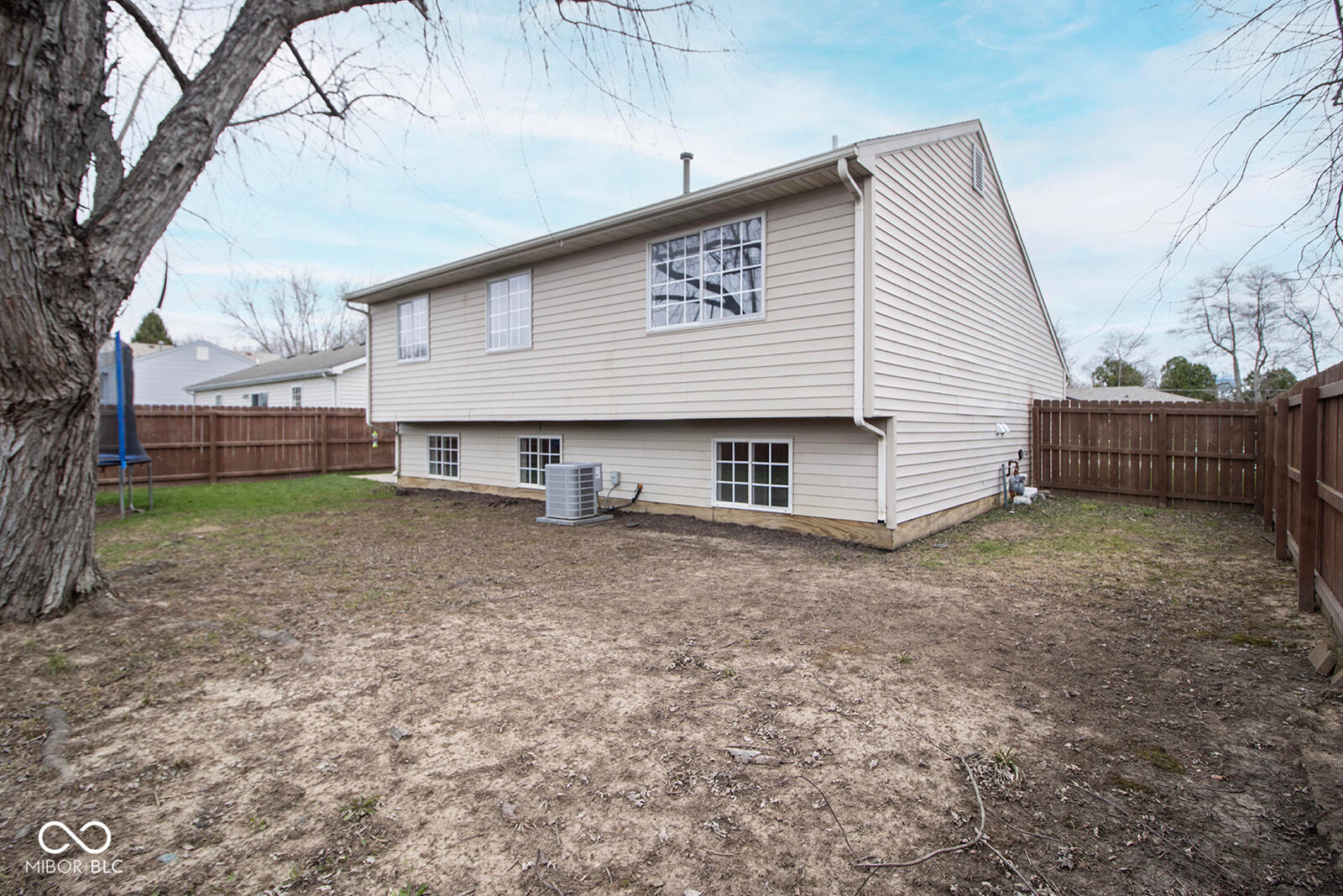 1311 Chesterfield Place Anderson, IN 46012 - Photo 9 of 47
