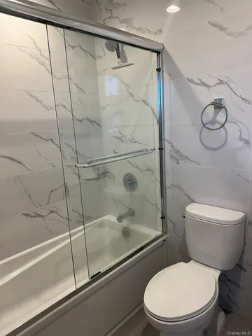 $3,900 | 60 Arlington Street, Unit 2, Mineola, NY 11501