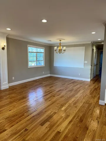 $3,900 | 60 Arlington Street, Unit 2, Mineola, NY 11501