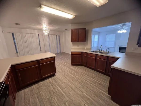 $1,595 | 6211 Meandering Trail, Converse, TX 78109