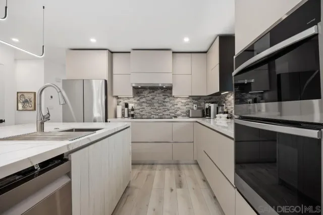 a close view of sink