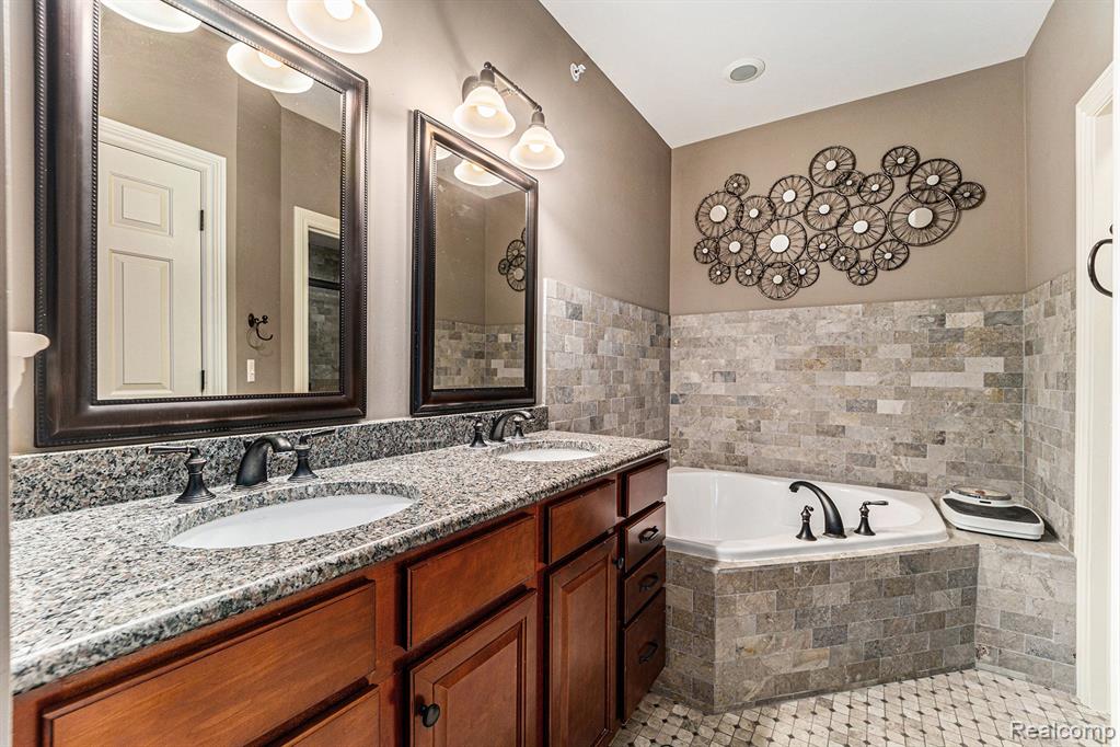 170 Mill Street Rochester, MI 48307 - Photo 35 of 48
