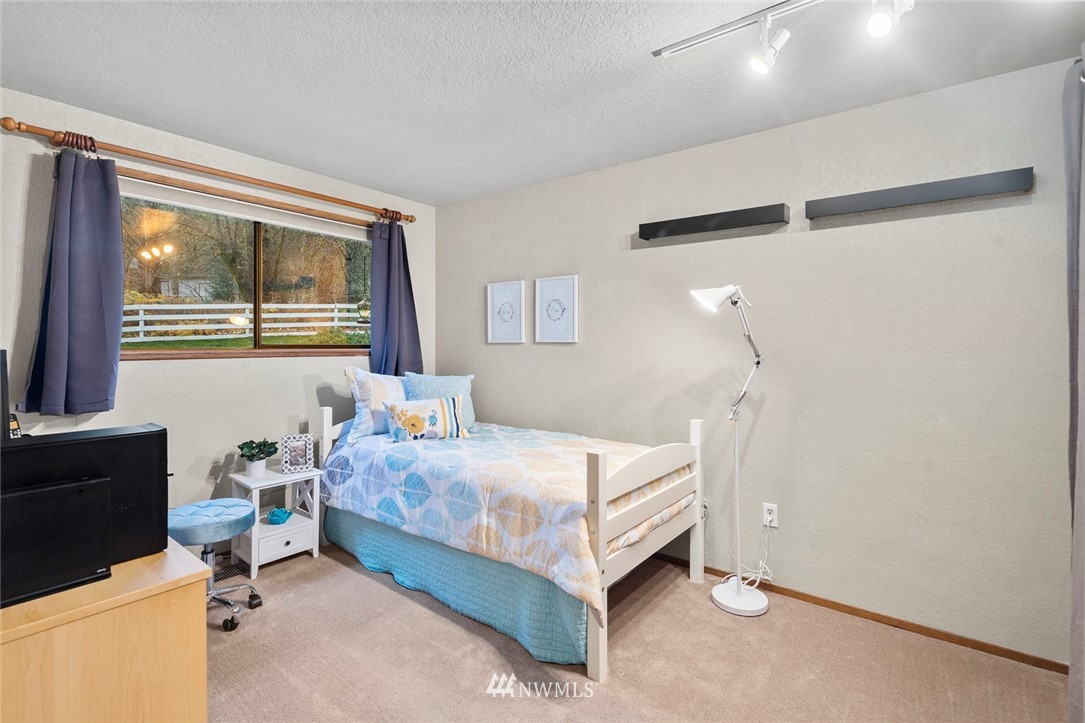 15621 Tiger Mountain Road Southeast Issaquah, WA 98027 - Photo 15 of 37 Gallery Image 15