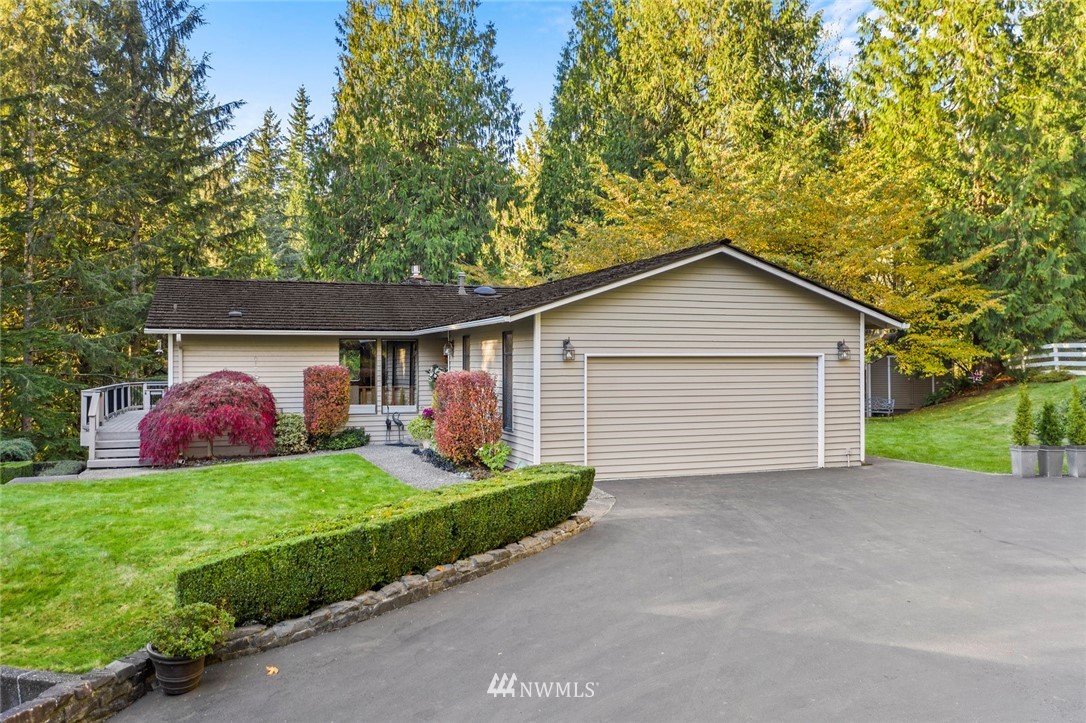 15621 Tiger Mountain Road Southeast Issaquah, WA 98027 - Photo 3 of 37 Gallery Image 3