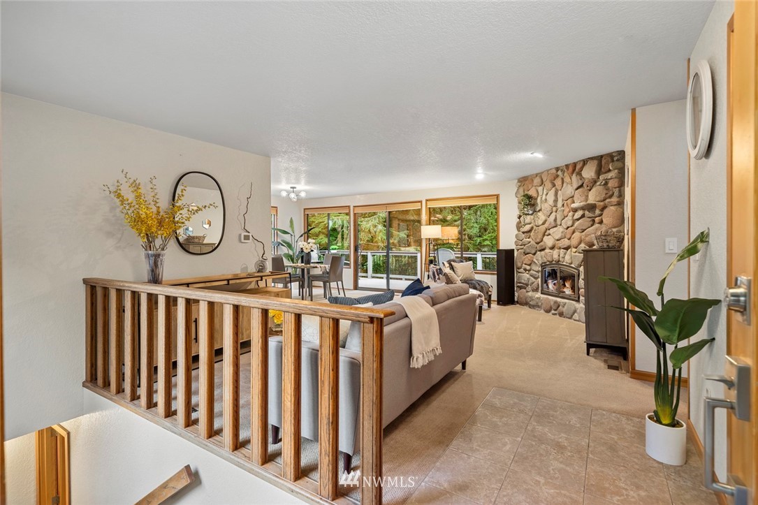 15621 Tiger Mountain Road Southeast Issaquah, WA 98027 - Photo 5 of 37 Gallery Image 5