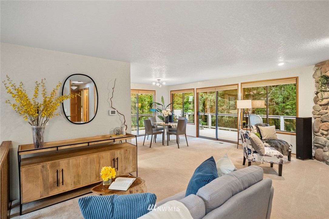 15621 Tiger Mountain Road Southeast Issaquah, WA 98027 - Photo 6 of 37 Gallery Image 6