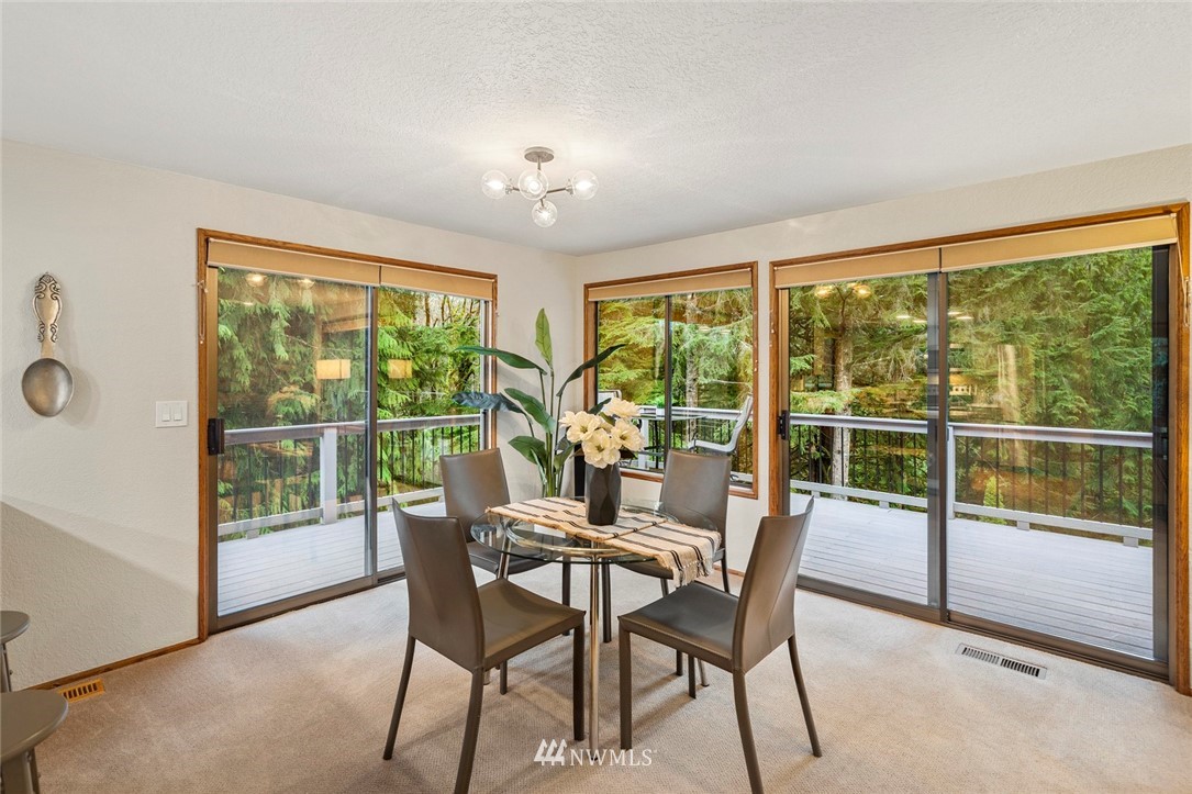 15621 Tiger Mountain Road Southeast Issaquah, WA 98027 - Photo 7 of 37 Gallery Image 7