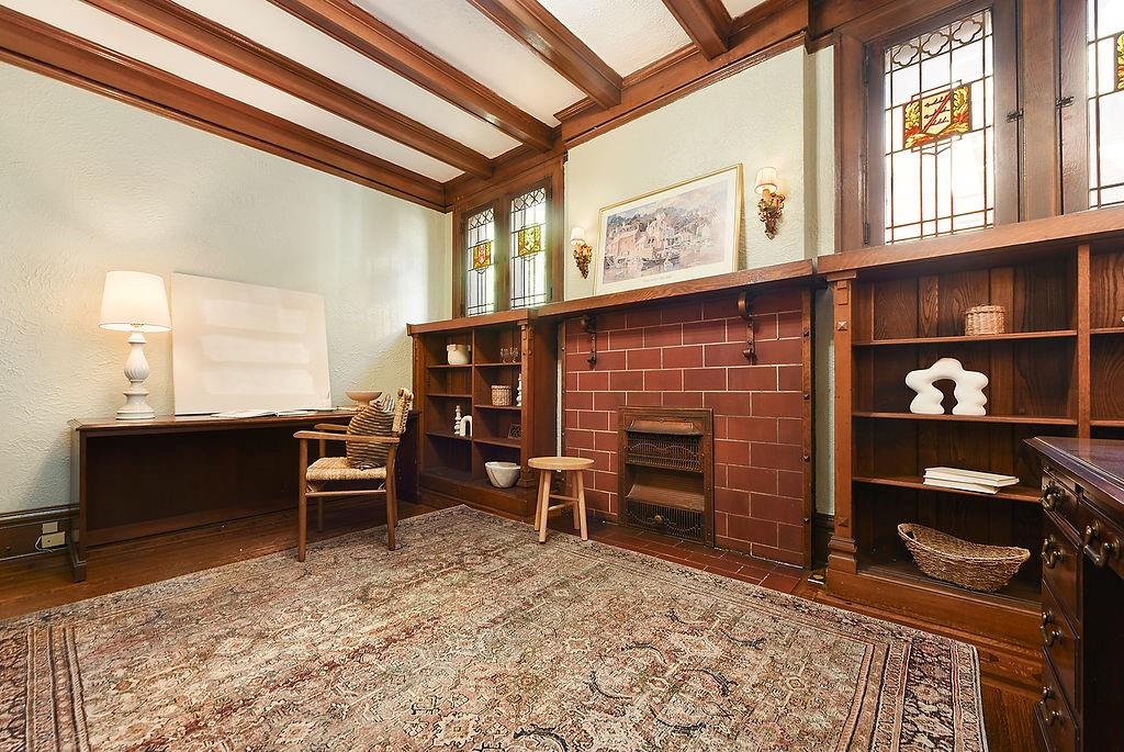 2057 Beechwood Boulevard Pittsburgh, PA 15217 - Photo 26 of 49 a living room with furniture