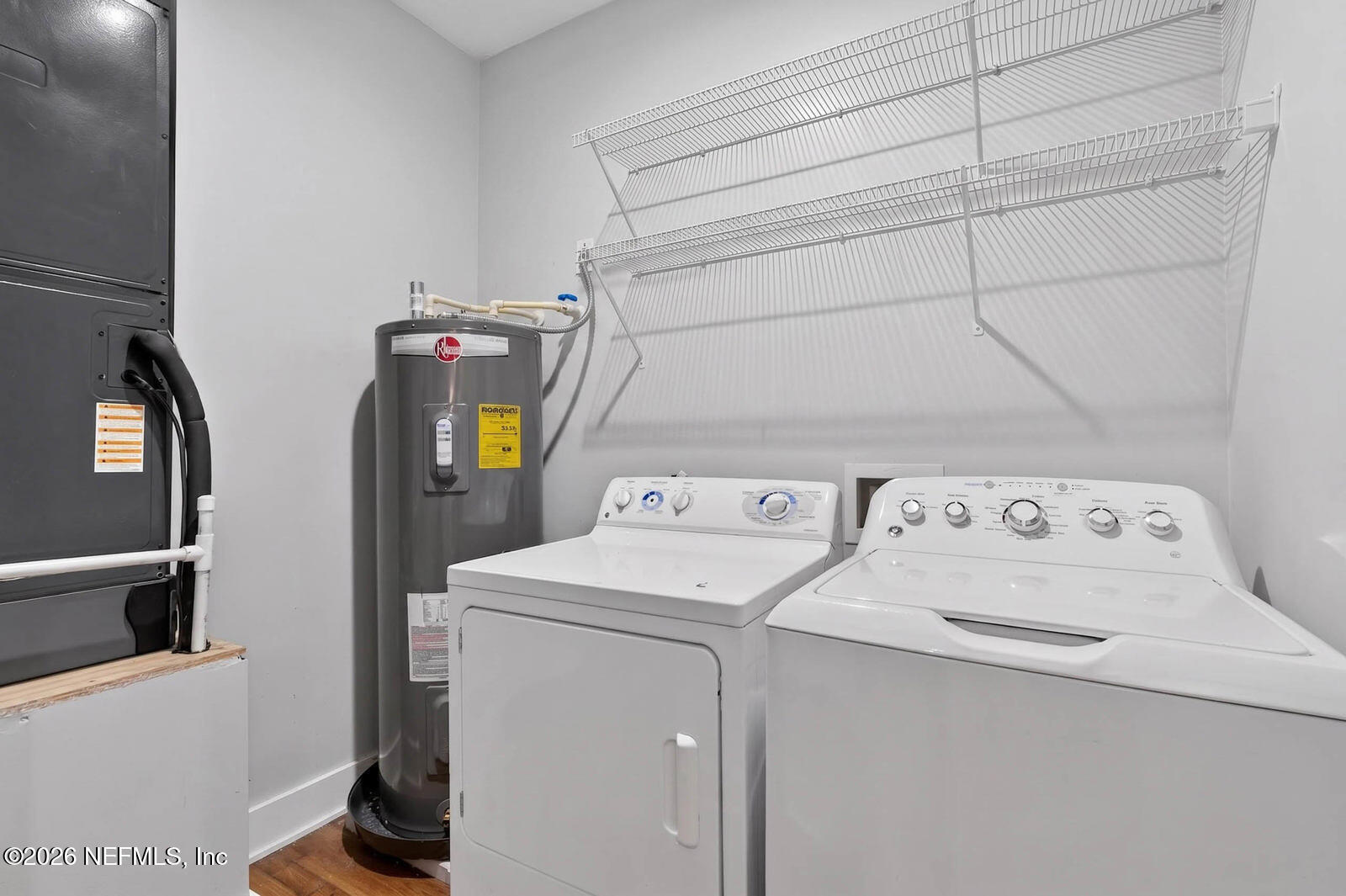 264 Peniel Church Road Palatka, FL 32177 - Photo 28 of 48 a utility room with dryer and washer