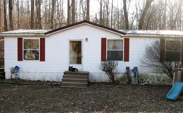 $90,000 | 339 Bassett Boulevard, Elizabethtown, IL 62931