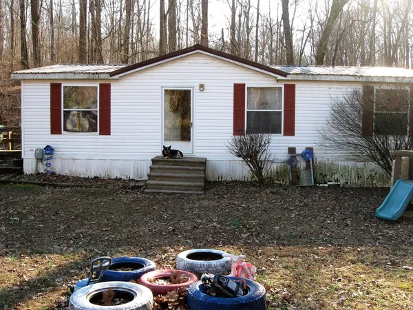 $90,000 | 339 Bassett Boulevard, Elizabethtown, IL 62931