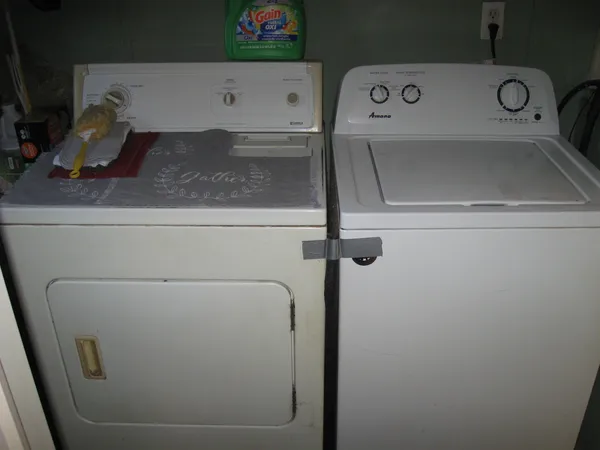 $90,000 | 339 Bassett Boulevard, Elizabethtown, IL 62931