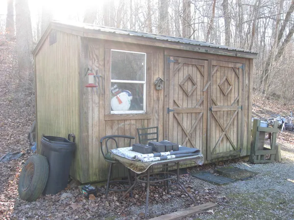 $90,000 | 339 Bassett Boulevard, Elizabethtown, IL 62931