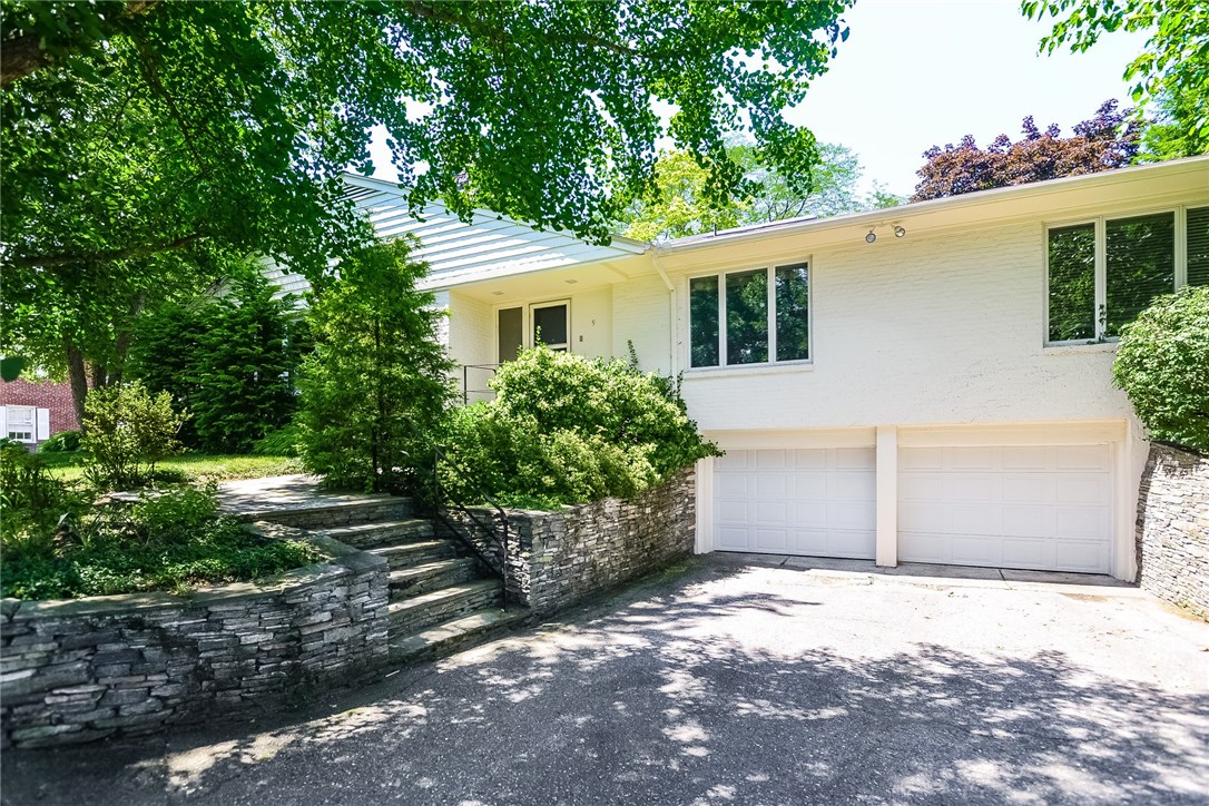9 Dorset Road Pawtucket, RI 02860 - Photo 3 of 34 Gallery Image 3