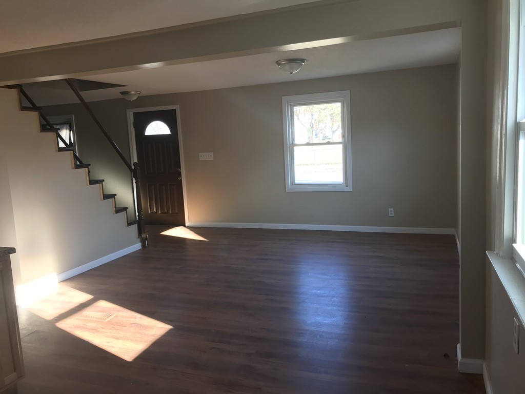 178 Windemere Street Springfield, MA 01104 - Photo 4 of 12