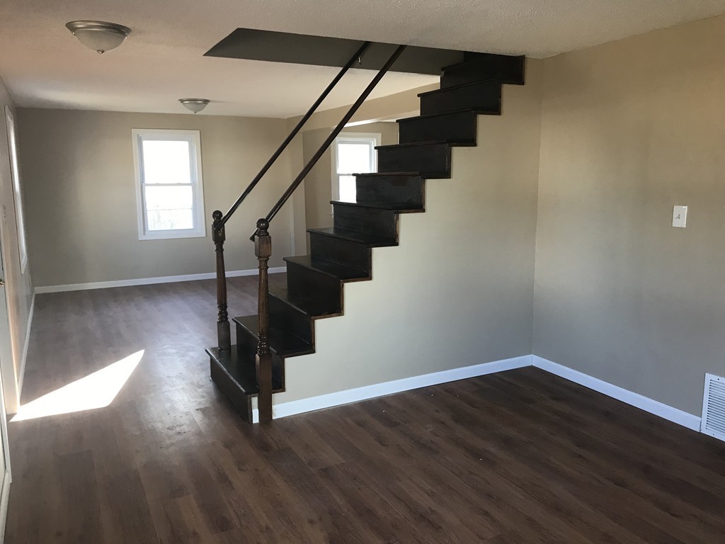 178 Windemere Street Springfield, MA 01104 - Photo 6 of 12