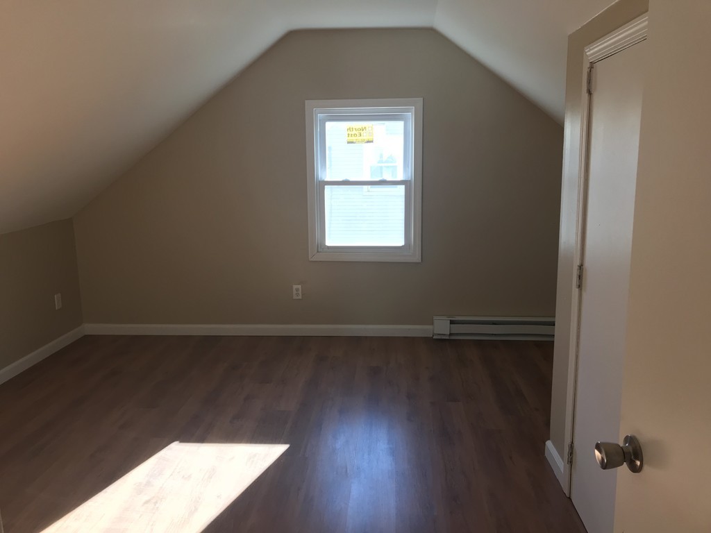 178 Windemere Street Springfield, MA 01104 - Photo 9 of 12