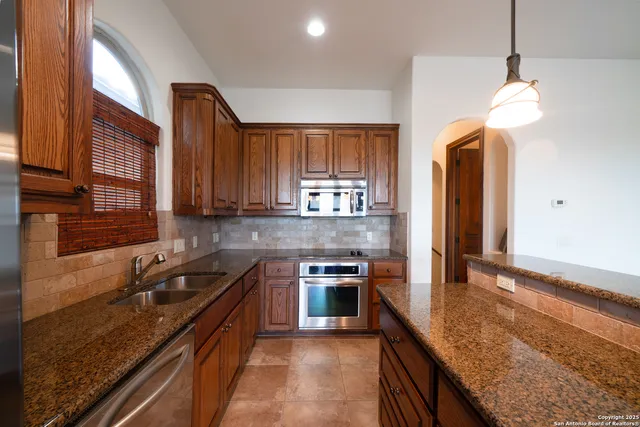 $2,900 | 17545 West Reed Park Road, Unit 2, Jonestown, TX 78645