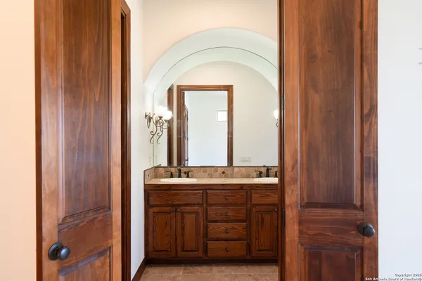 $2,750 | 17545 West Reed Park Road, Unit 2, Jonestown, TX 78645