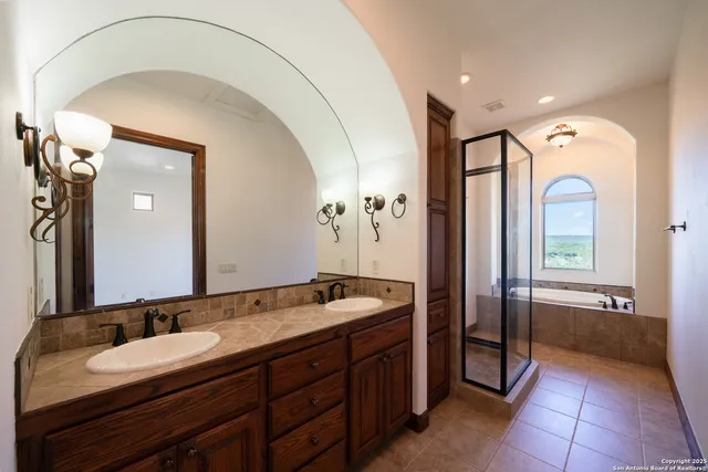 $2,900 | 17545 West Reed Park Road, Unit 2, Jonestown, TX 78645