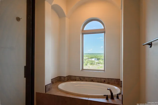 $2,900 | 17545 West Reed Park Road, Unit 2, Jonestown, TX 78645