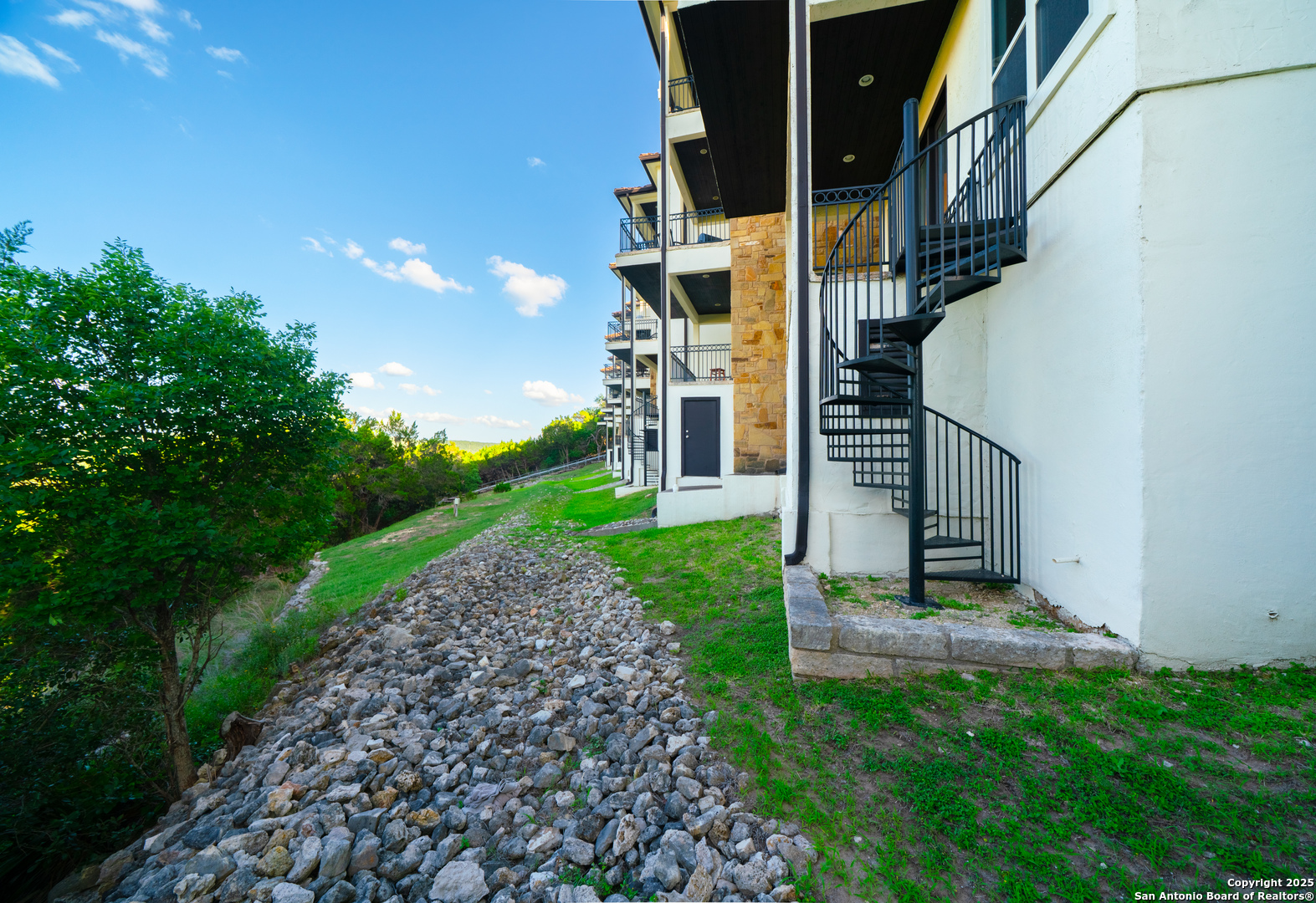 17545 West Reed Park Road, Unit 2 Jonestown, TX 78645 - Photo 36 of 39