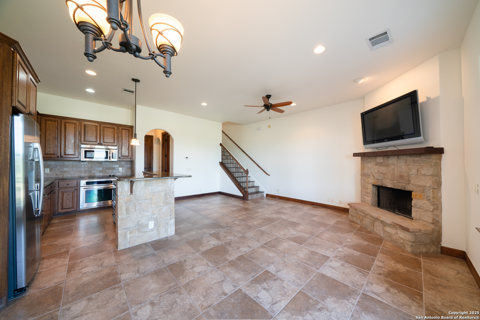 17545 West Reed Park Road, Unit 2 Jonestown, TX 78645 - Photo 8 of 39