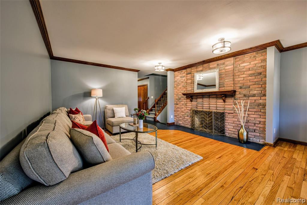 32671 West Eleven Mile Road Farmington Hills, MI 48336 - Photo 5 of 35