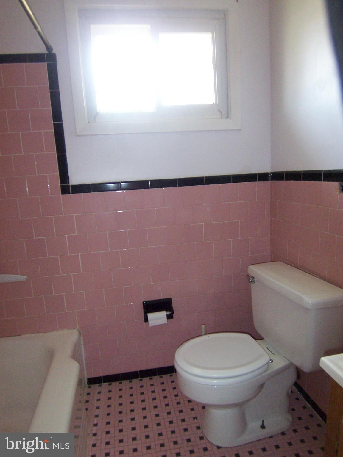 1316 Sudvale Road Pikesville, MD 21208 - Photo 16 of 26 Bath