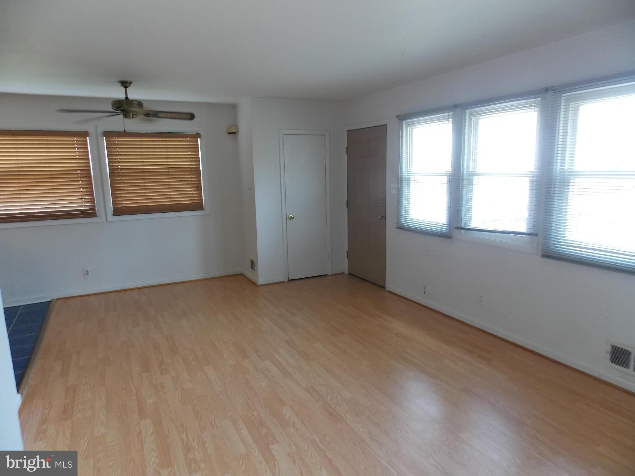 1316 Sudvale Road Pikesville, MD 21208 - Photo 8 of 26 Living Room