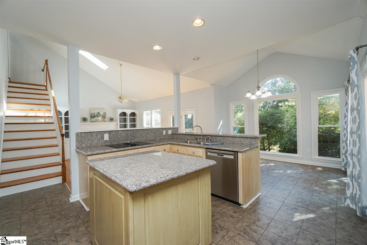 115 English Oak Road Simpsonville, SC 29681 - Photo 11 of 36 Gallery Image 11