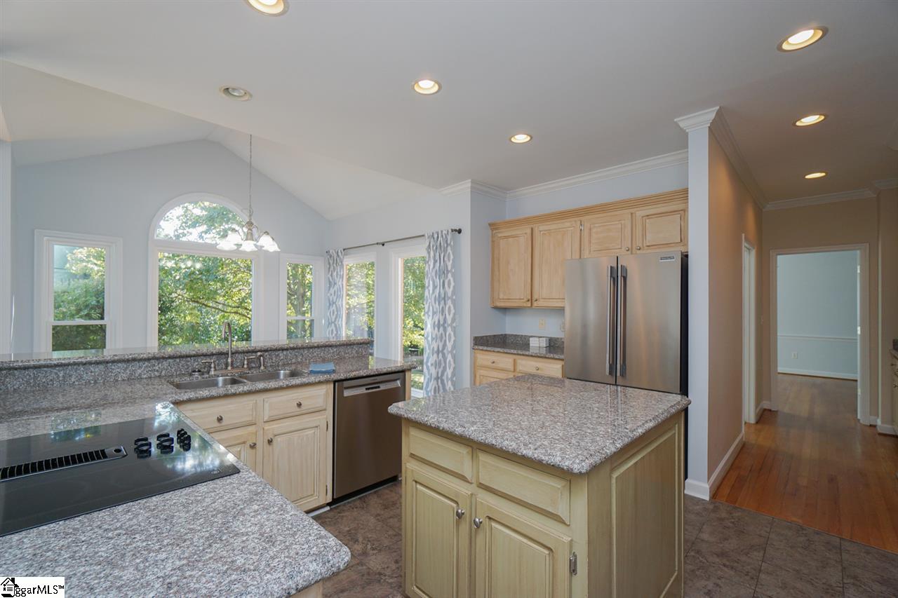 115 English Oak Road Simpsonville, SC 29681 - Photo 12 of 36 Gallery Image 12