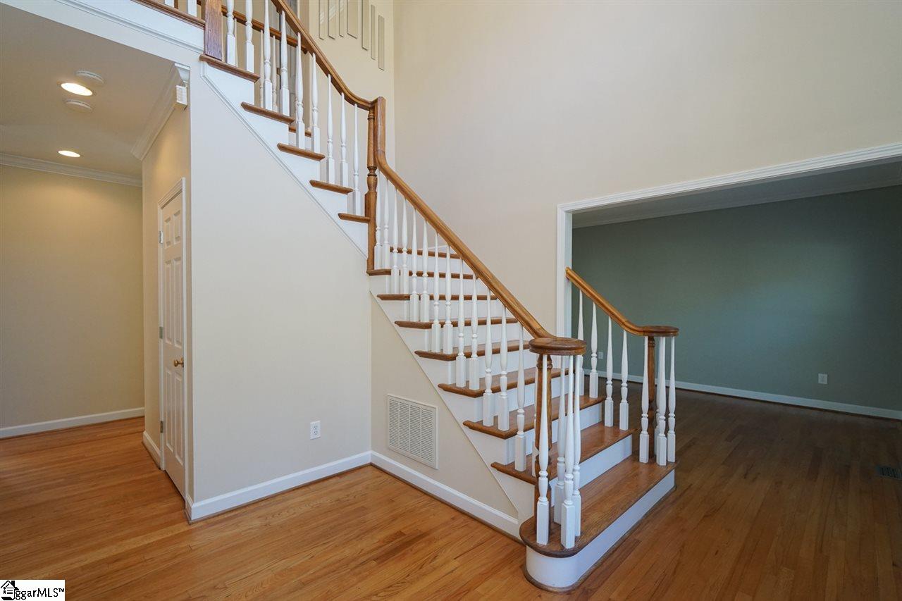 115 English Oak Road Simpsonville, SC 29681 - Photo 3 of 36 Gallery Image 3