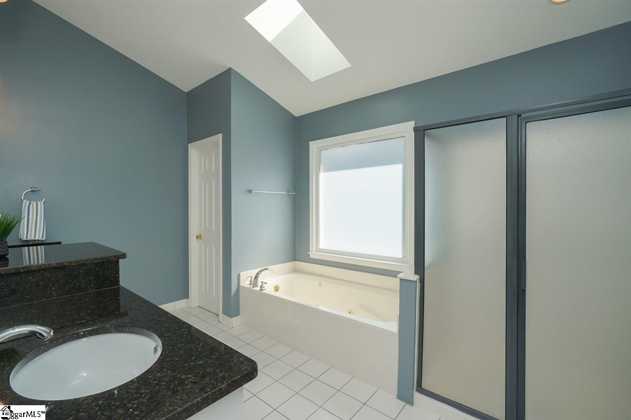 115 English Oak Road Simpsonville, SC 29681 - Photo 24 of 36 Gallery Image 24
