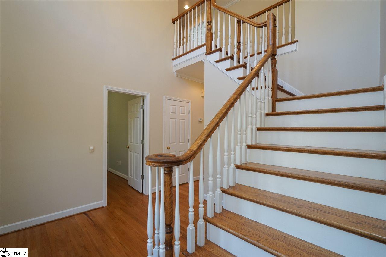 115 English Oak Road Simpsonville, SC 29681 - Photo 4 of 36 Gallery Image 4
